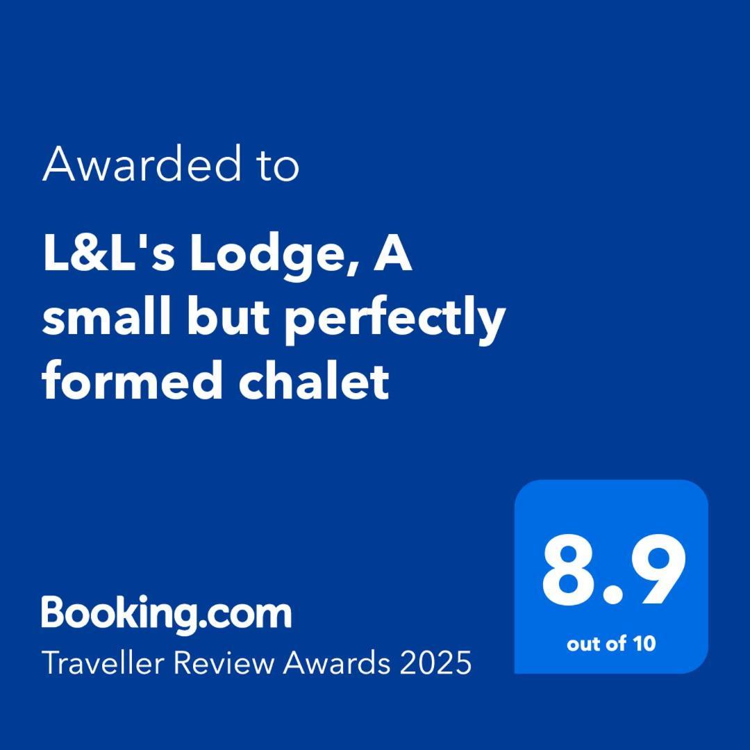 L&L'S Lodge, A Small But Perfectly Formed Chalet チャペル・セント・レオナルズ エクステリア 写真